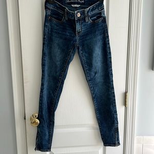 American Eagle skinny jeans with zipper ankles